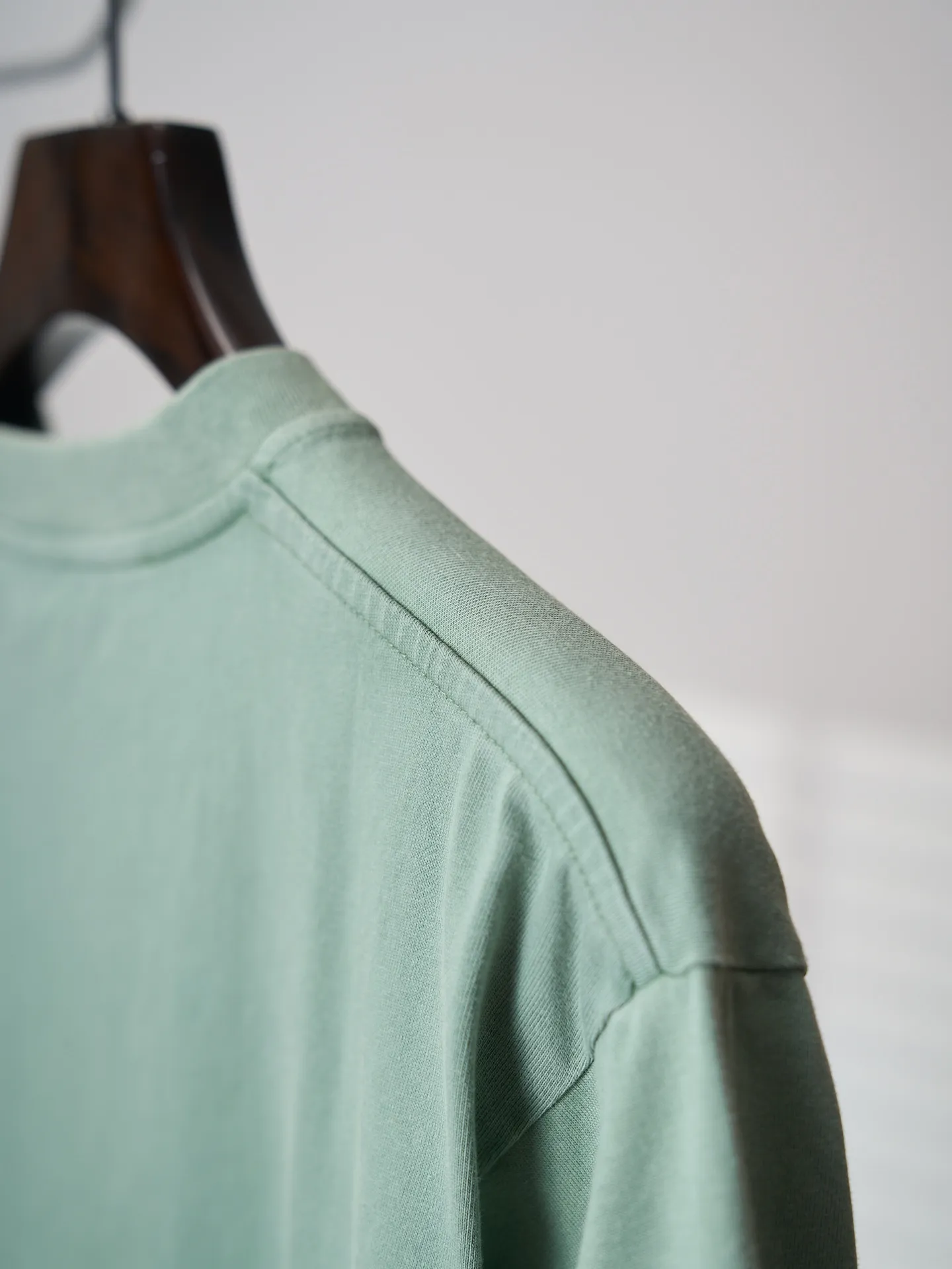 【 】Alexander wang Retro T 【In Stock】XS S M L ：15 G ：32 1×1 G ， ， 。 15 ， ， 、 ， ， 。 ， 。 ， 。 ， ； ， 。 ， 、 ， ， ， ， Retro 。